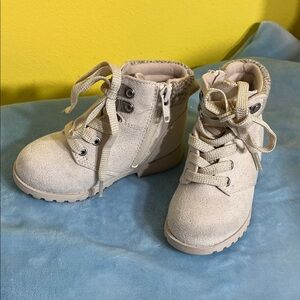 NEW Jumping Beans Cream Lace-Up Kids Boots size 7 toddler girls